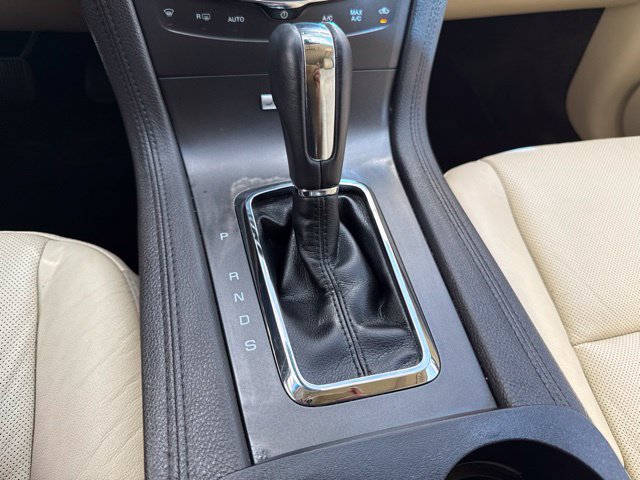 Used 2016 Lincoln MKT AWD image 13