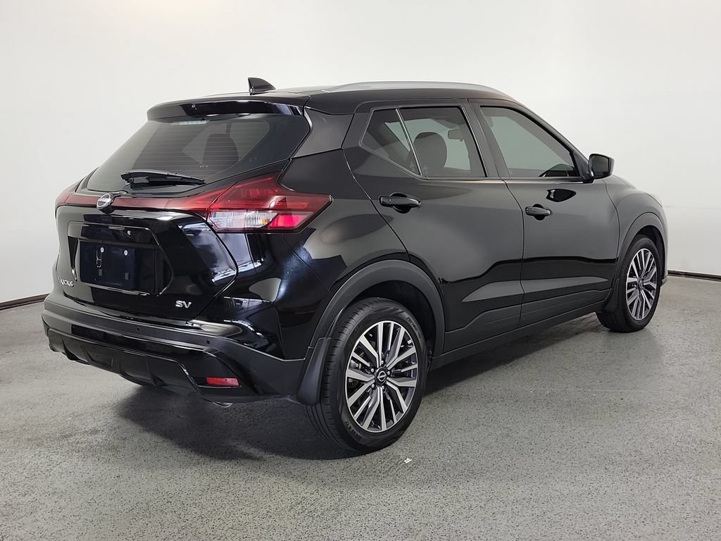 Used 2022 Nissan Kicks SV FWD image 6