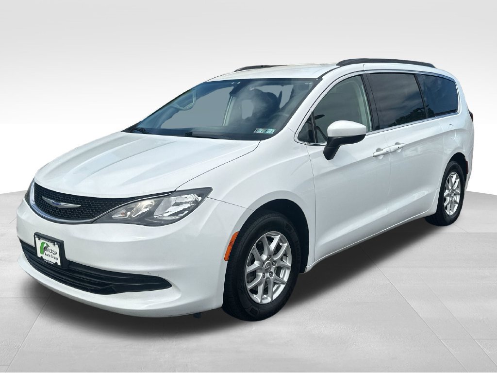 Used 2020 Chrysler Voyager Lxi FWD image 3