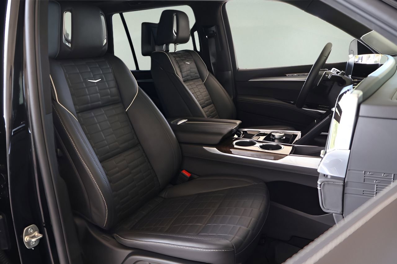 Used 2025 Cadillac Escalade Sport Platinum AWD/4WD image 22