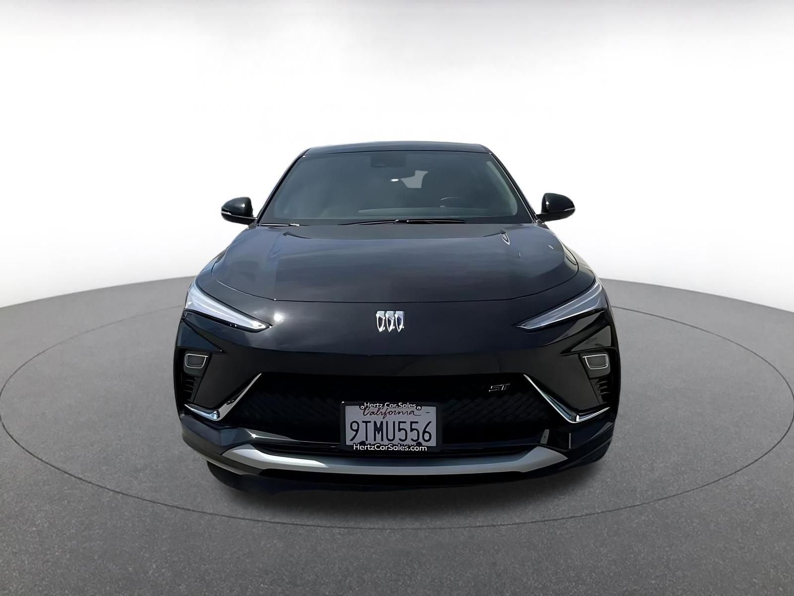 Used 2025 Buick Envista Sport Touring image 4