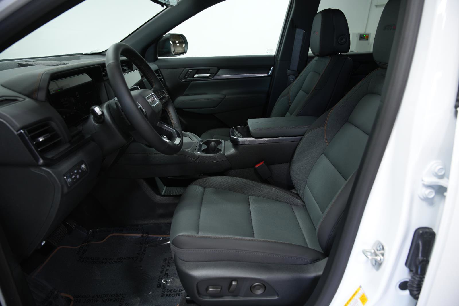 New 2026 GMC Terrain AT4 w/ Convenience Package III image 27