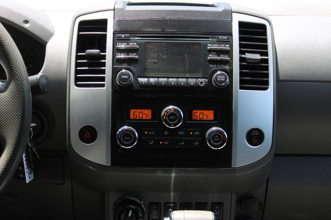 Used 2014 Nissan Frontier SV w/ SV Value Truck Package AWD/4WD image 34