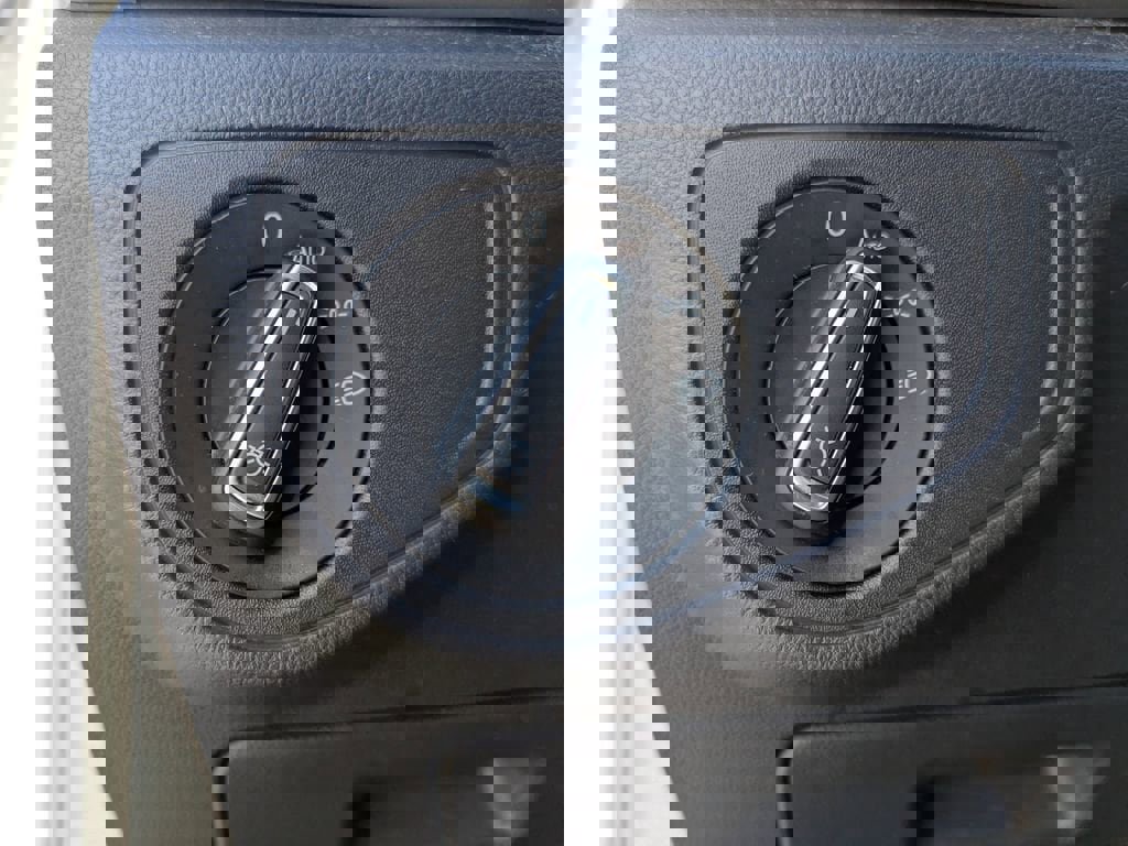 Used 2019 Volkswagen Atlas S image 23