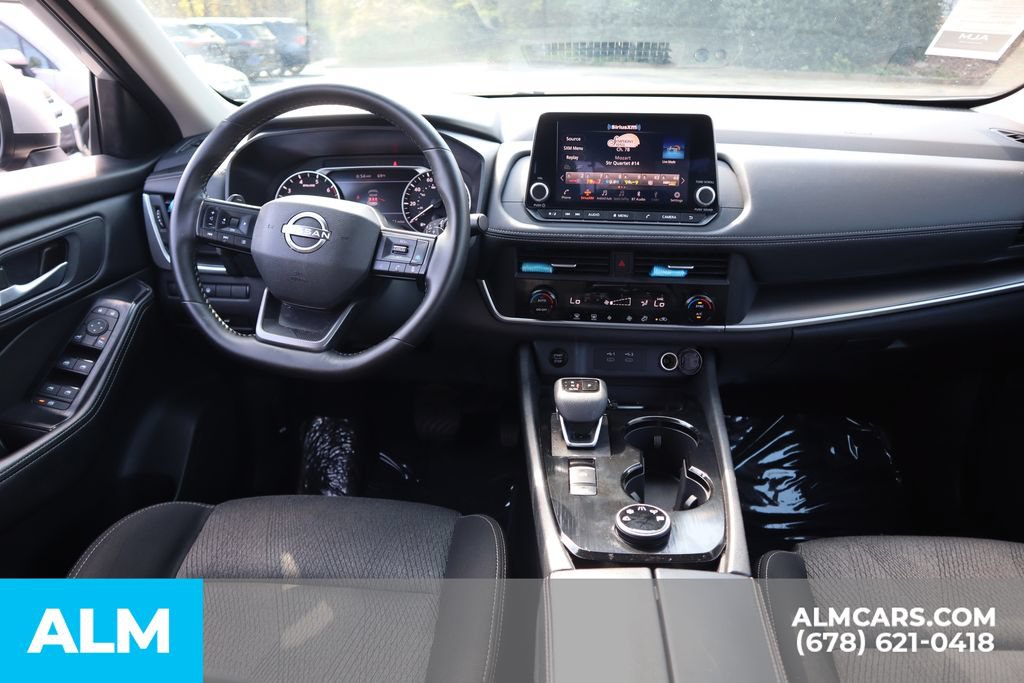 Used 2025 Nissan Rogue SV AWD/4WD image 26