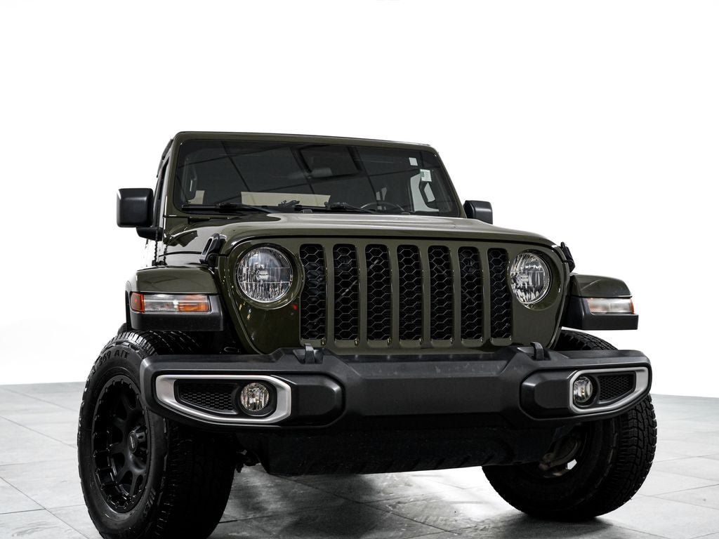 Used 2022 Jeep Gladiator Sport AWD/4WD image 3