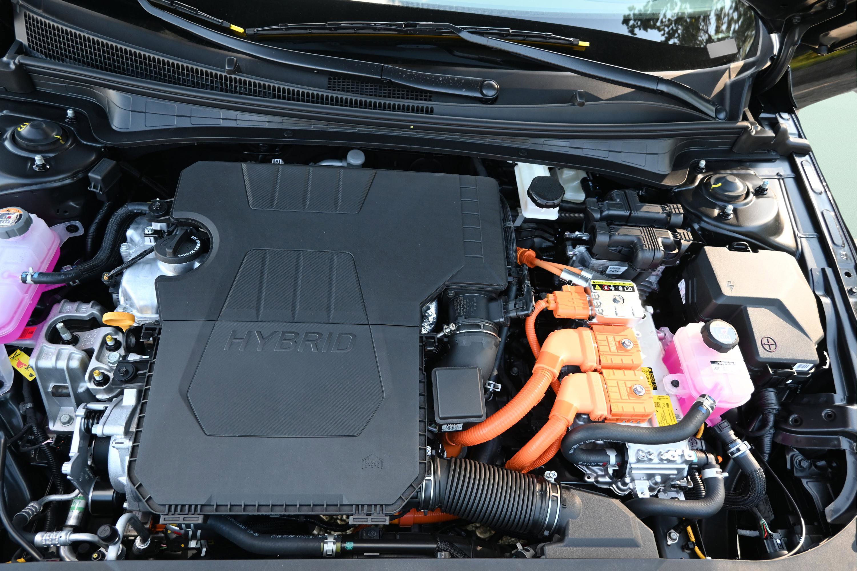 New 2025 Hyundai Elantra SEL image 13