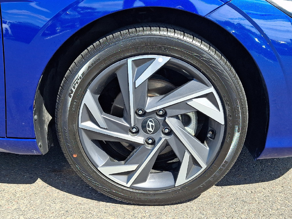 Certified 2025 Hyundai Elantra SEL FWD image 7
