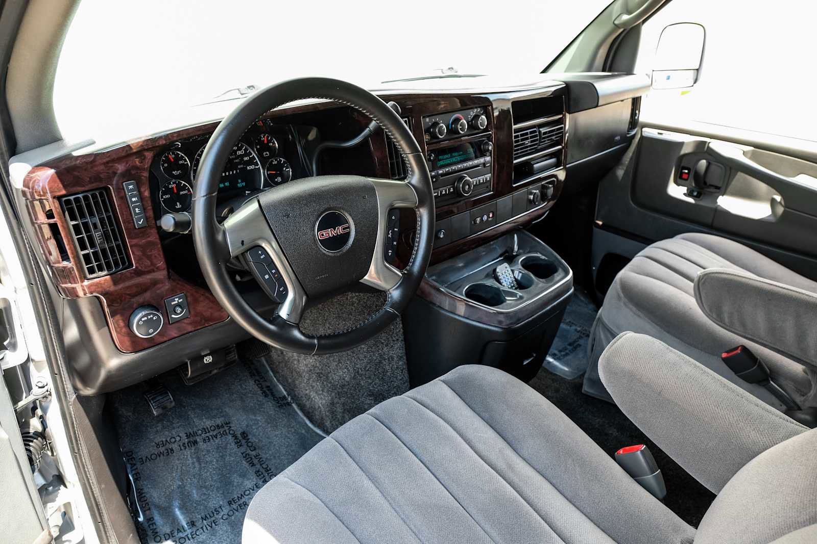 Used 2012 GMC Savana 1500 RWD image 3