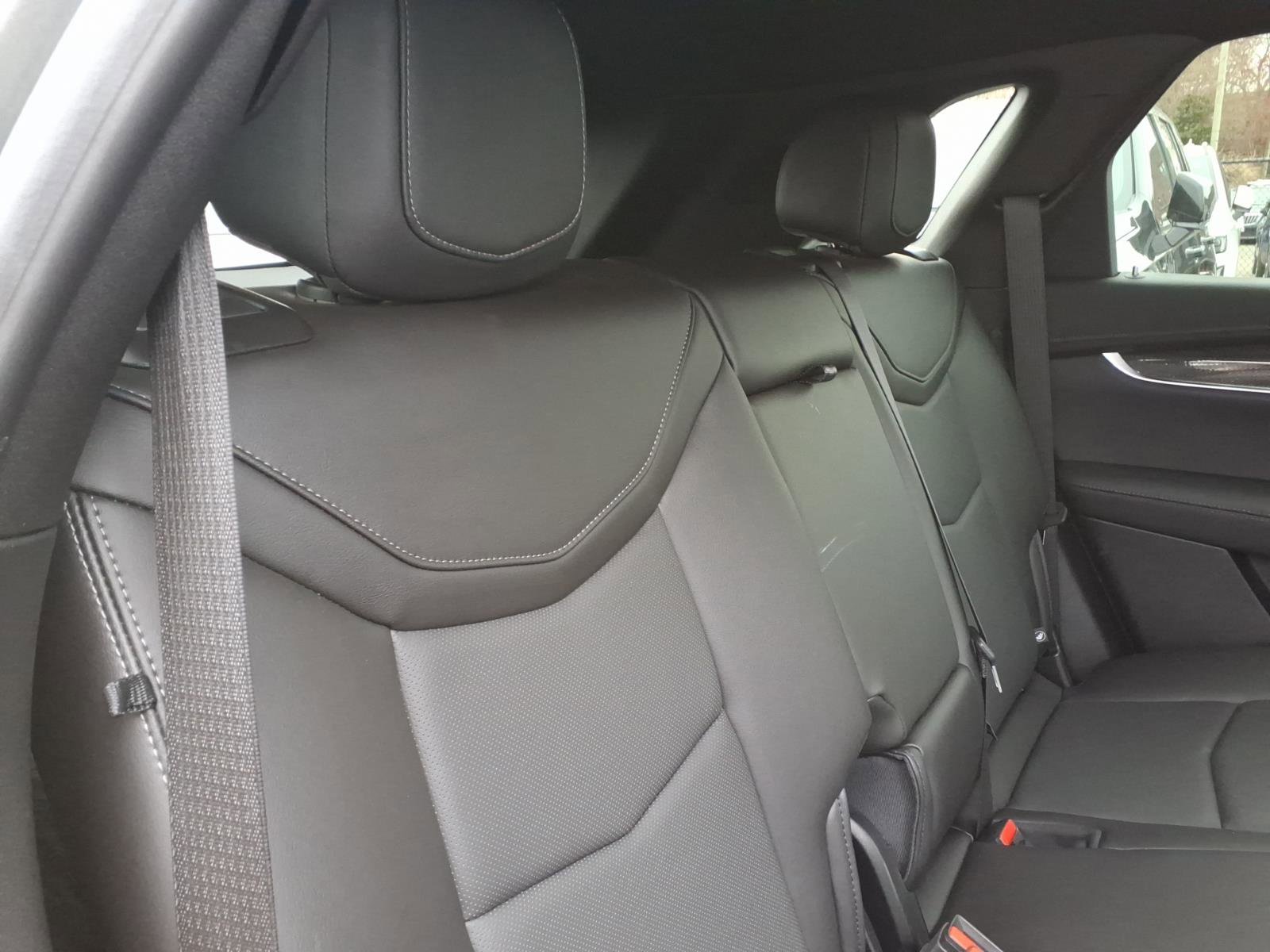 Certified 2023 Cadillac XT5 Sportv w/ Technology Package image 26