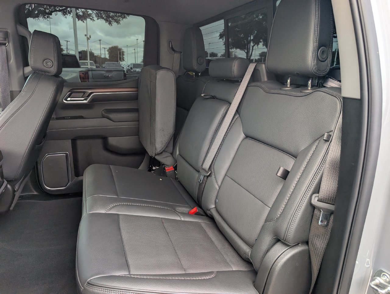 Used 2025 GMC Sierra 1500 Denali w/ Technology Package RWD image 27