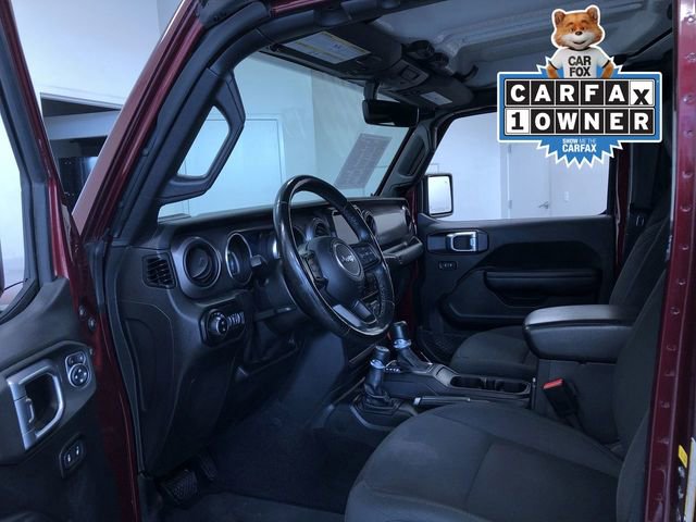 Used 2021 Jeep Gladiator Willys AWD/4WD image 2