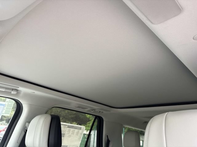 New 2026 Lincoln Navigator L Reserve AWD/4WD image 24