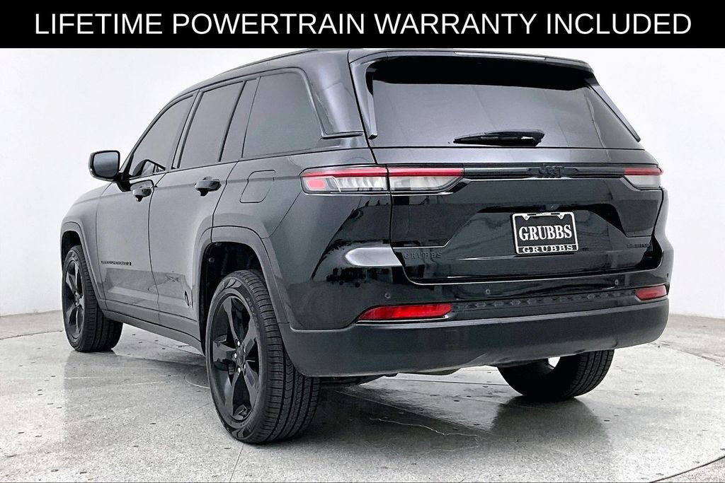 Used 2024 Jeep Grand Cherokee Limited w/ Black Appearance Package RWD image 15