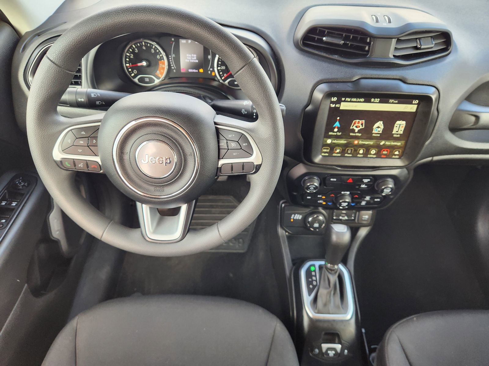 Used 2023 Jeep Renegade Latitude AWD/4WD image 26