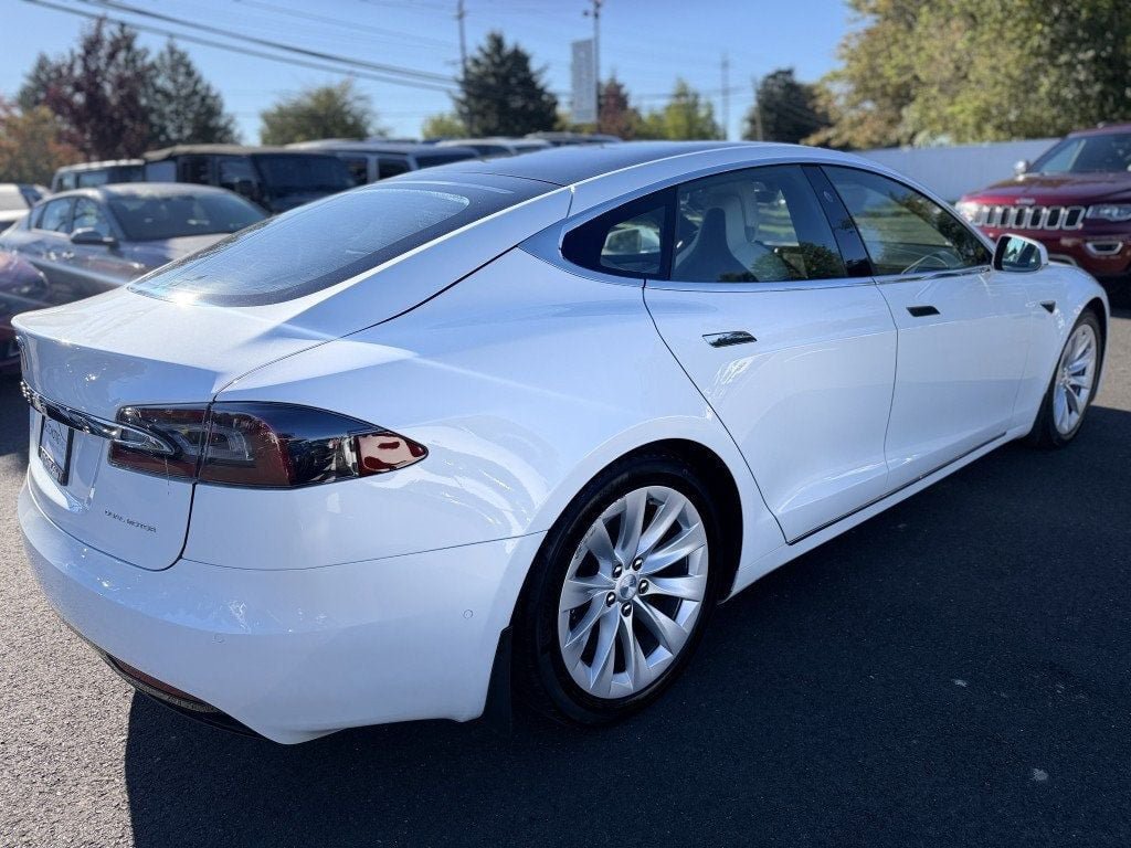 Used 2020 Tesla Model S AWD image 3