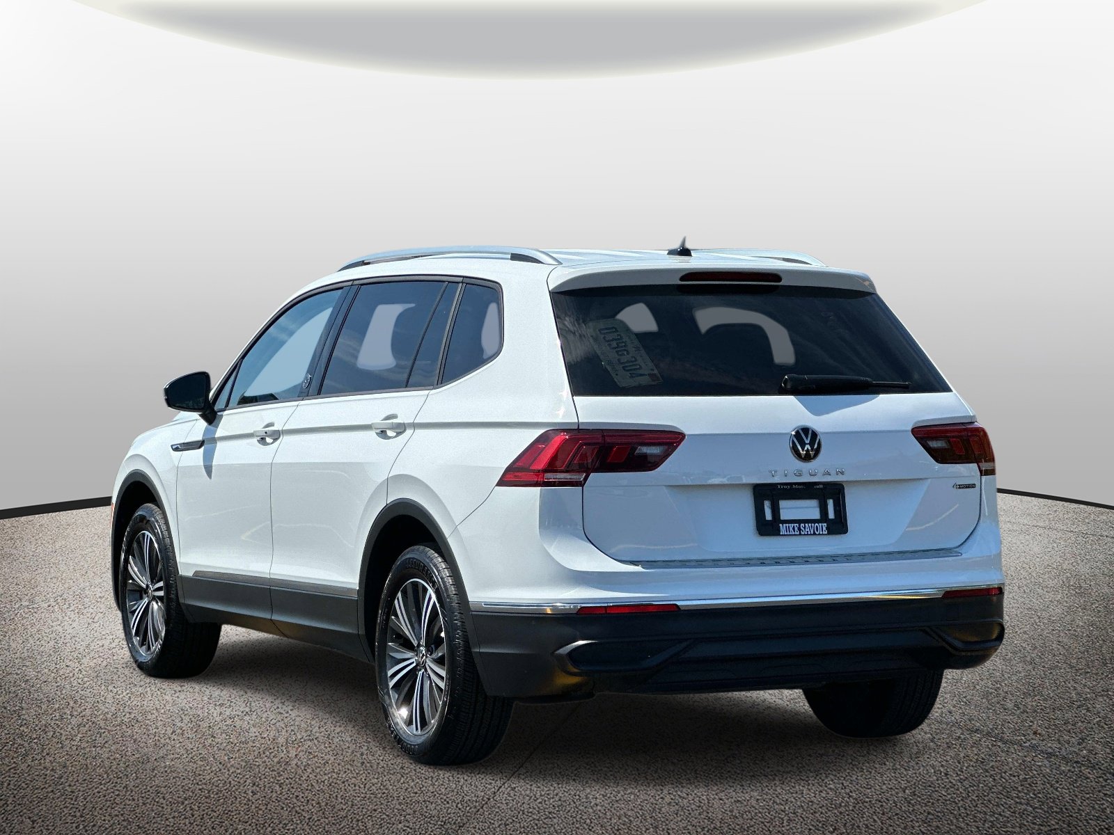 Used 2024 Volkswagen Tiguan Wolfsburg Edition AWD/4WD image 3