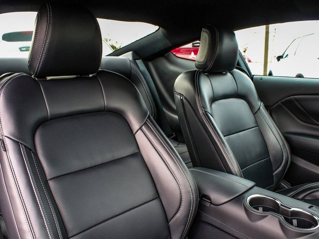 Used 2025 Ford Mustang Premium image 33