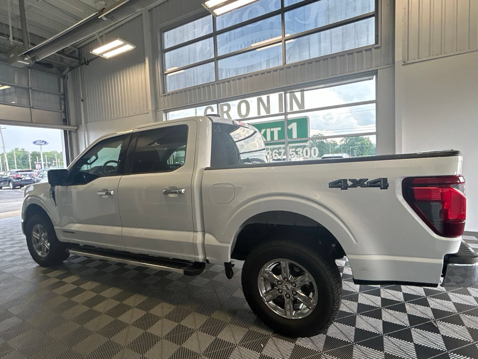 Used 2024 Ford F150 XLT w/ Mobile Office Package AWD/4WD image 4