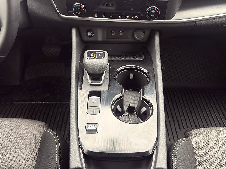 Certified 2026 Nissan Rogue SV FWD image 41