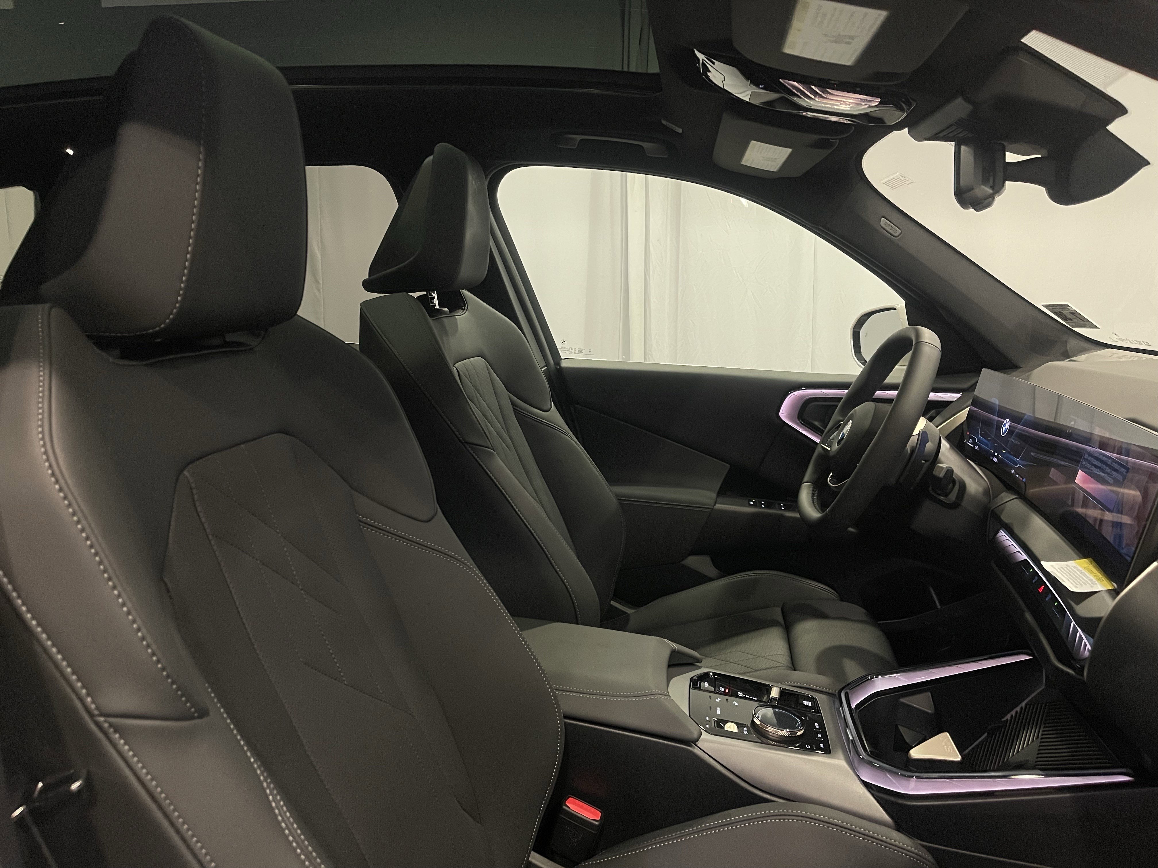 Used 2025 BMW X3 xDrive30i w/ Convenience Package image 15