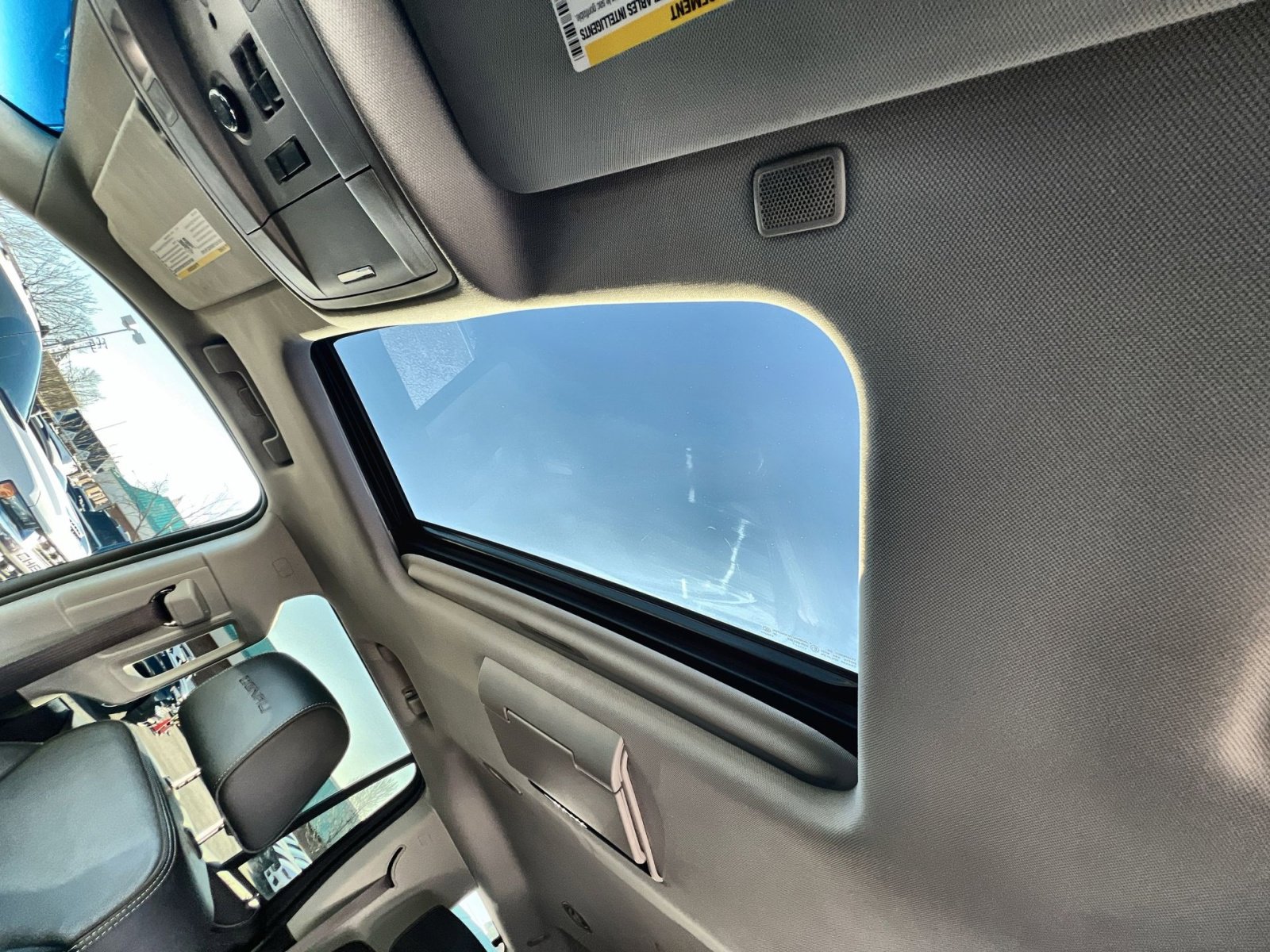 Used 2017 GMC Yukon Denali w/ Open Road Package image 23