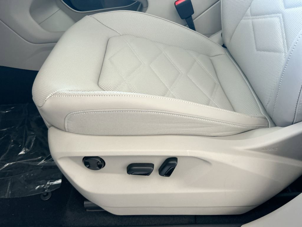 New 2026 Volkswagen Atlas SE image 13