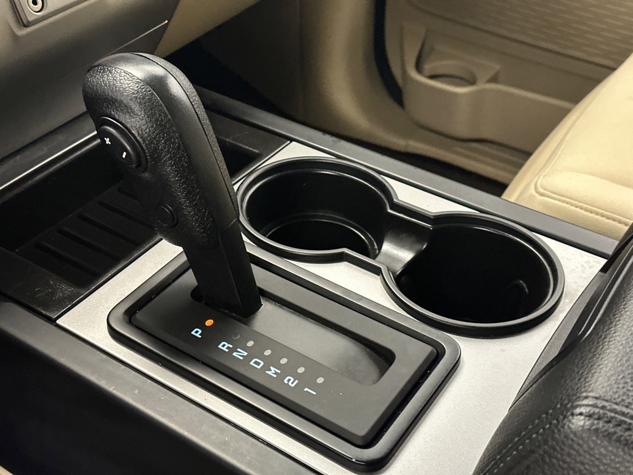 Used 2015 Ford Expedition XL image 27