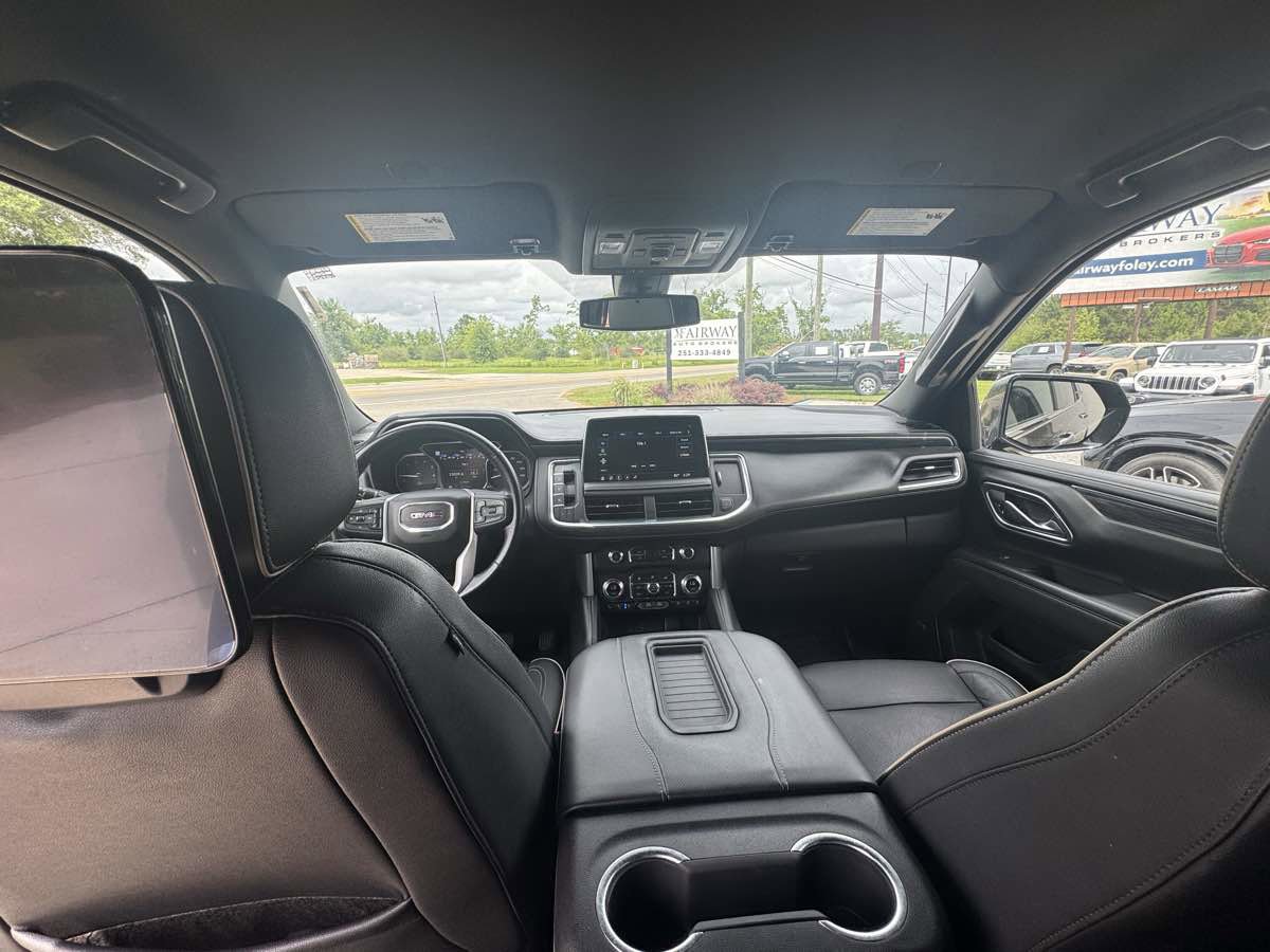 Used 2021 GMC Yukon SLT w/ Rear Media and Nav Package RWD image 12