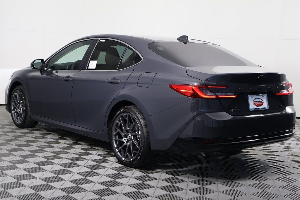 Used 2026 Toyota Camry XLE AWD/4WD image 6