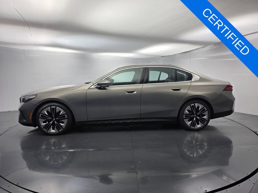 Used 2024 BMW i5 eDrive40i w/ M Sport Package RWD image 7