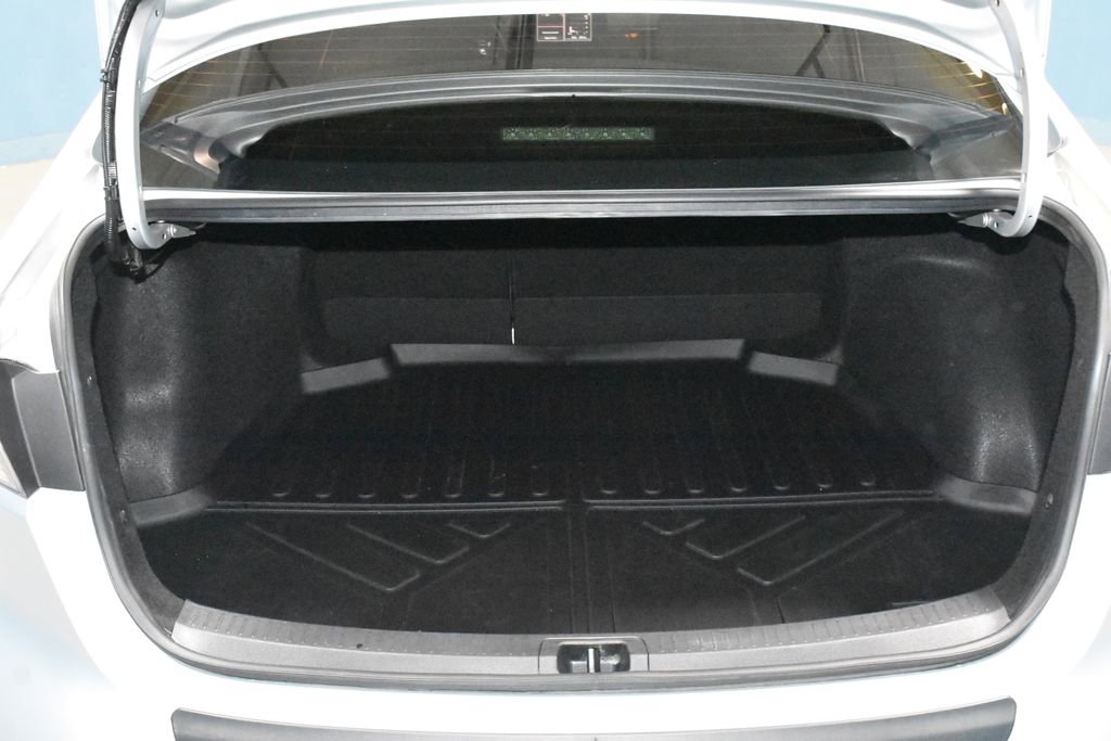 Used 2022 Toyota Corolla LE FWD image 31