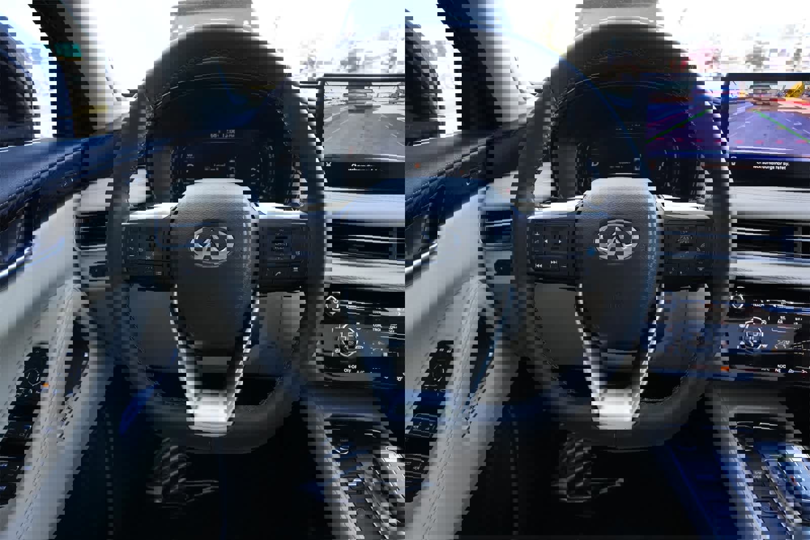 Certified 2025 INFINITI QX60 Sensory image 9