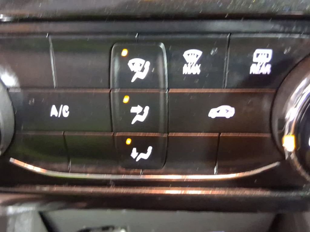 Used 2025 Chevrolet TrailBlazer LT image 41