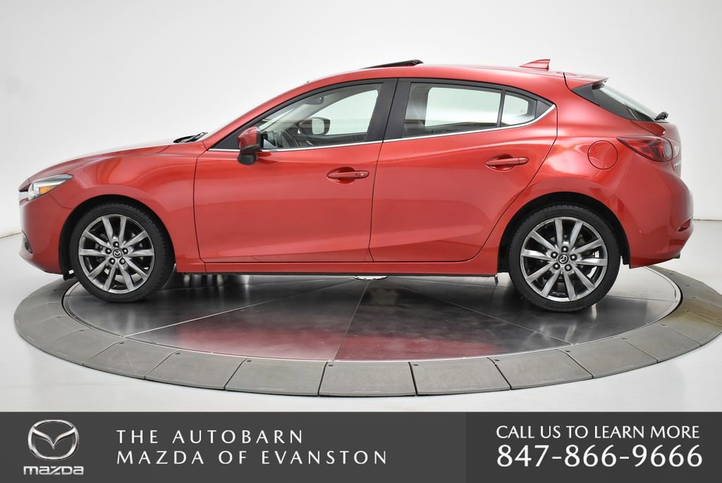 Used 2018 MAZDA MAZDA3 Grand Touring w/ Premium Equipment Package FWD image 16