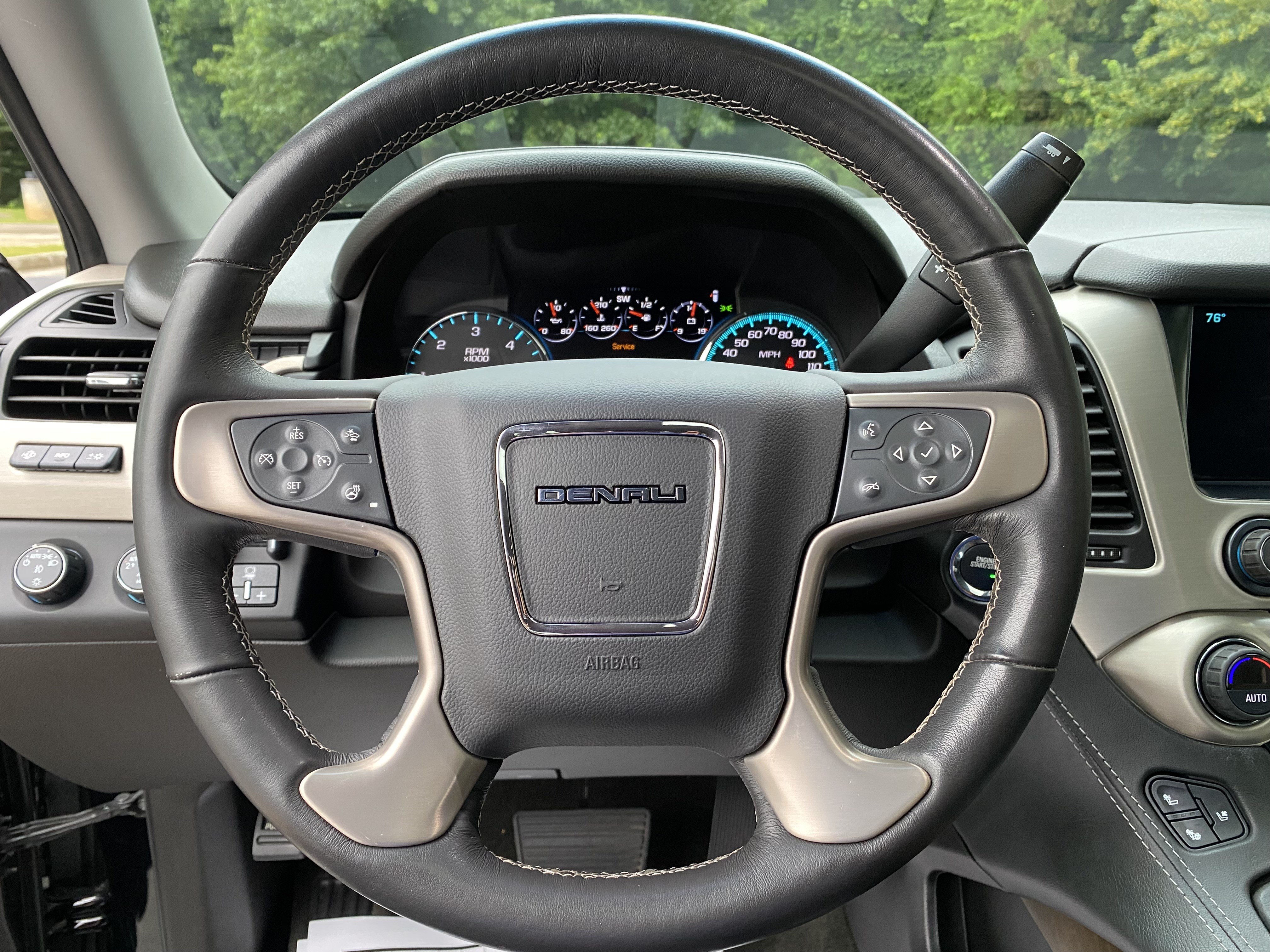 Used 2018 GMC Yukon Denali w/ Denali Ultimate Package AWD/4WD image 19