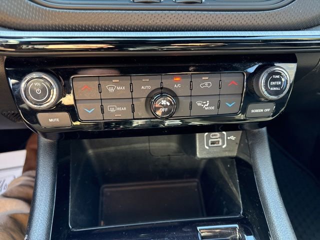 Used 2025 Jeep Compass Trailhawk w/ Trailhawk Elite Group image 45