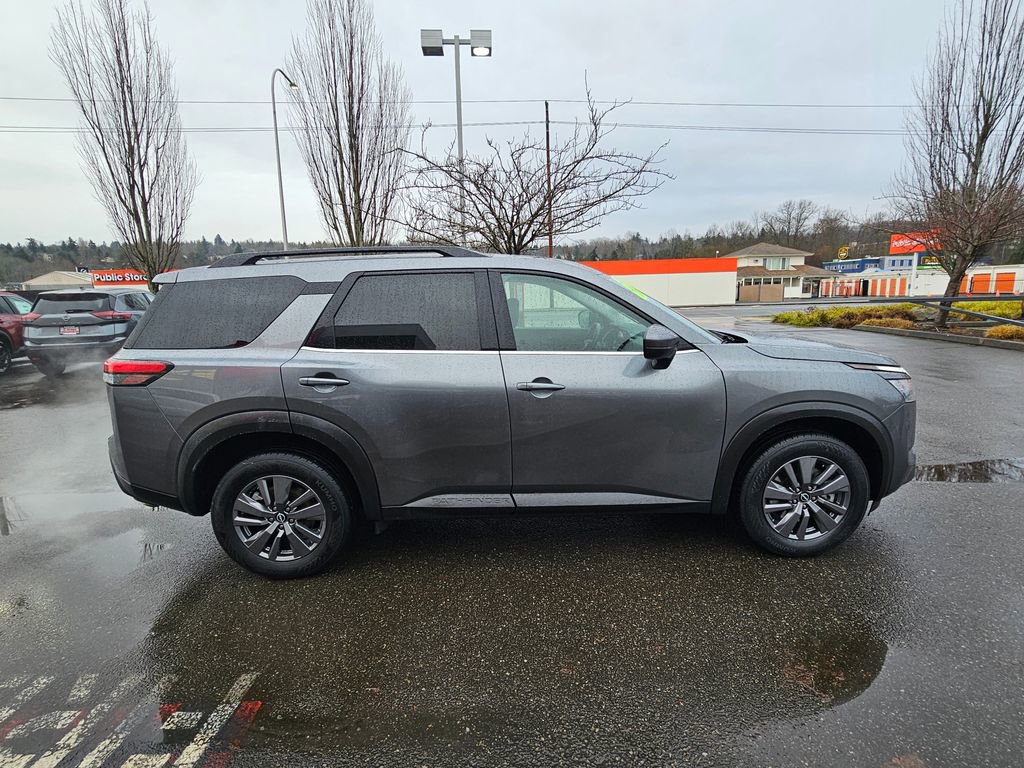 Certified 2025 Nissan Pathfinder SV AWD/4WD image 4