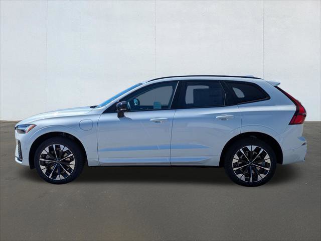 New 2026 Volvo XC60 T8 Plus w/ Climate Package PRO image 3