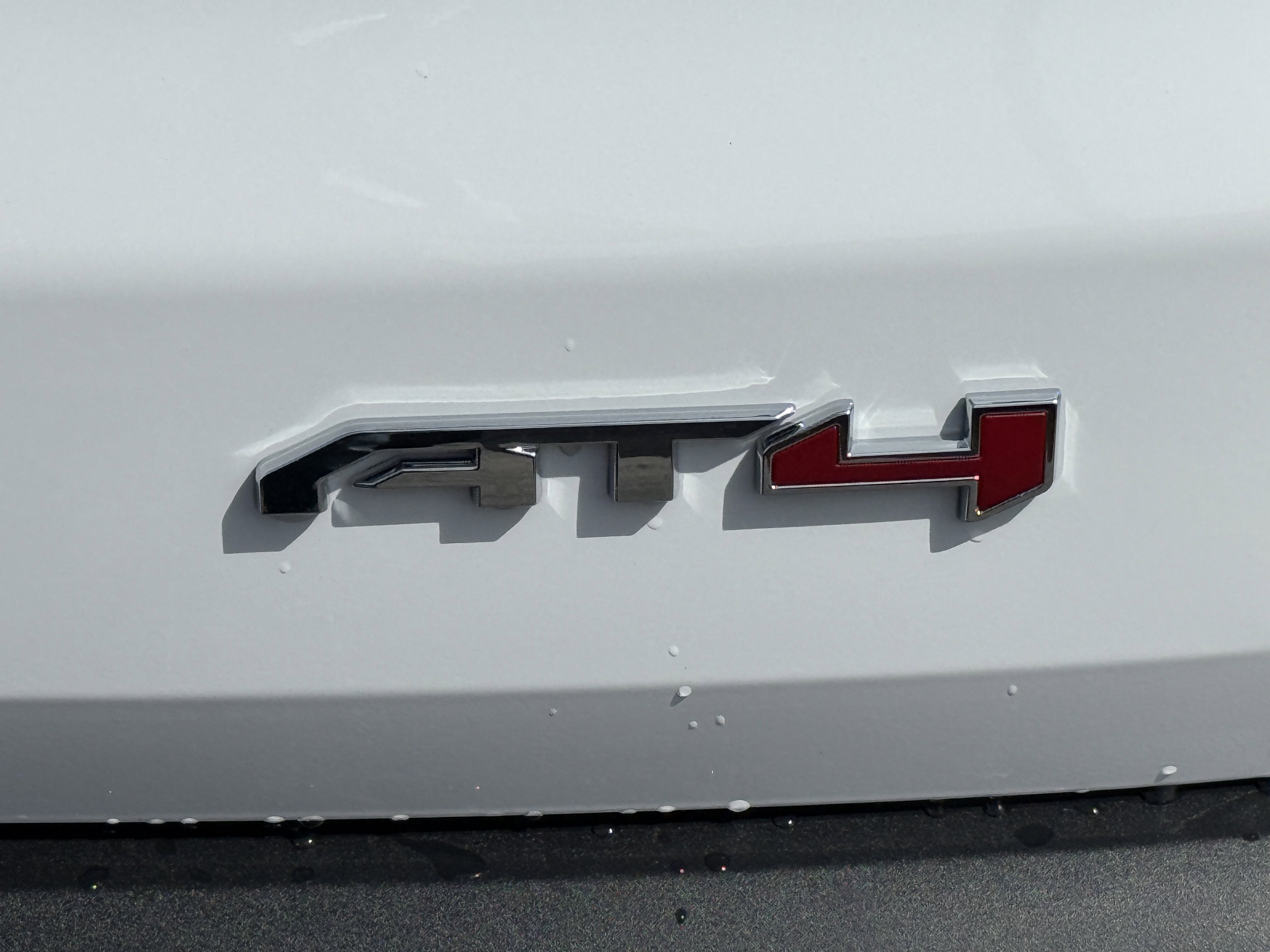 New 2026 GMC Acadia AT4 w/ Super Cruise Package image 10