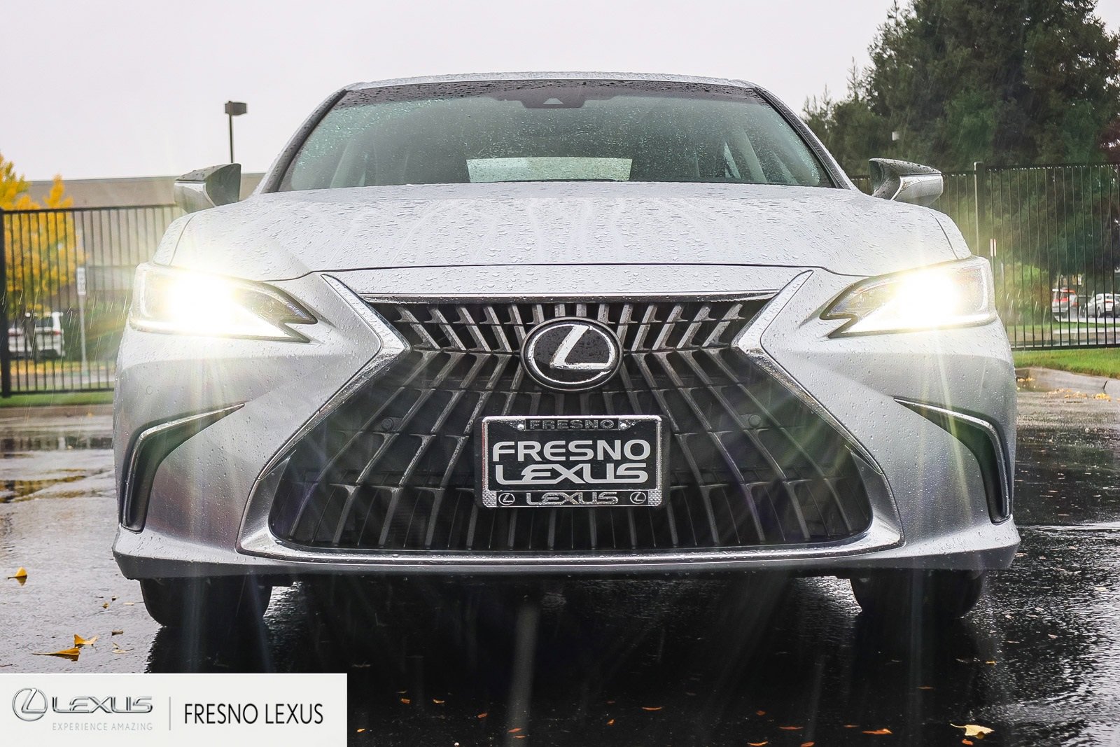 New 2025 Lexus ES 350 w/ Premium Package image 2