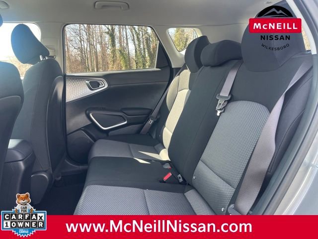 Used 2023 Kia Soul LX image 15