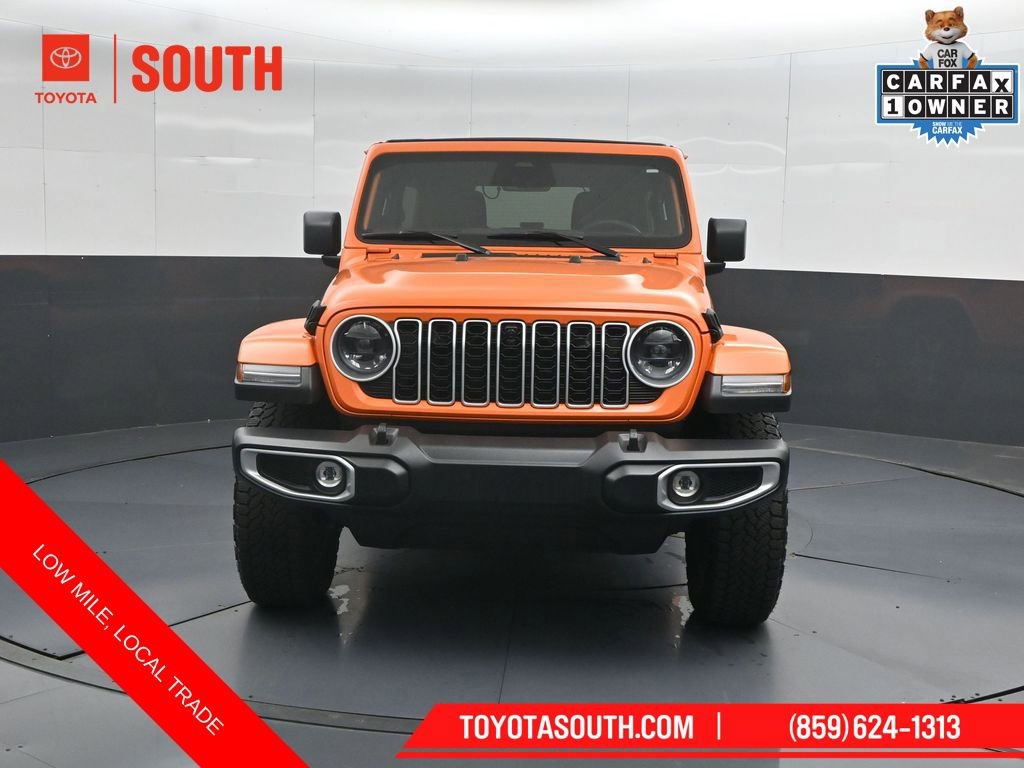 Used 2025 Jeep Wrangler Sahara w/ Technology Group AWD/4WD image 5