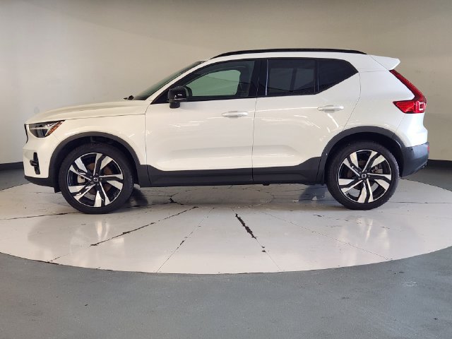 Certified 2026 Volvo XC40 B5 Plus w/ Protection Package Premier AWD/4WD image 5