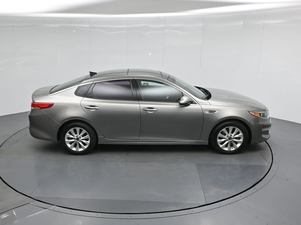 Used 2016 Kia Optima EX w/ Premium Package image 39