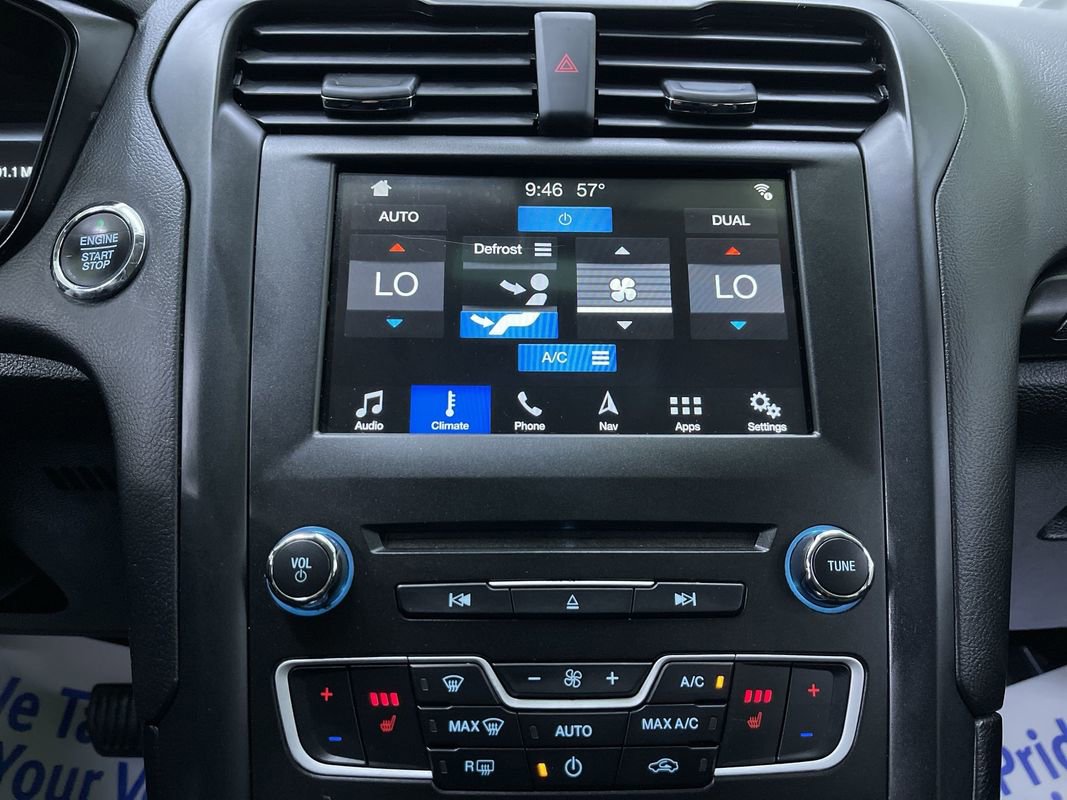 Used 2018 Ford Fusion SE w/ Equipment Group 201A image 24