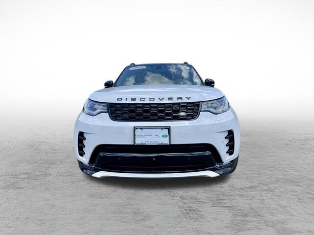 Certified 2025 Land Rover Discovery Dynamic SE AWD/4WD image 2