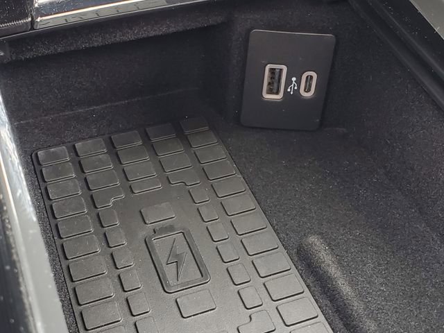 Used 2024 Lincoln Corsair AWD w/ Equipment Group 101A image 21