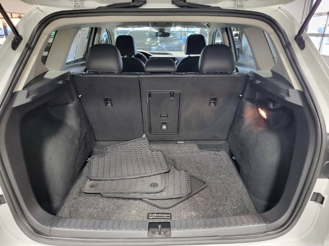 Used 2023 Volkswagen Taos SE FWD image 35