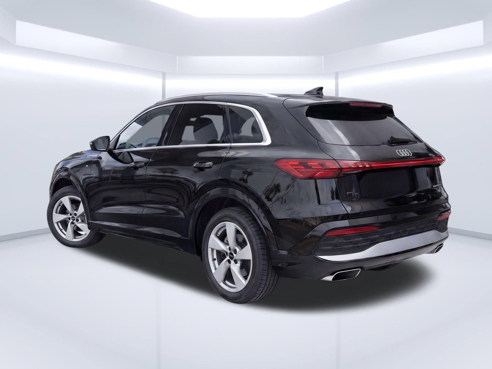 Certified 2025 Audi Q5 Premium Plus w/ Premium Plus AWD/4WD image 7